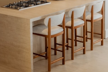 Banqueta Nila Estofada e Assento em Espuma D28