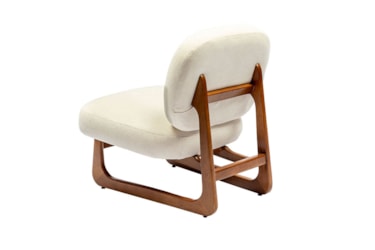 Poltrona Dafine em Madeira Maciça e Design Curvo