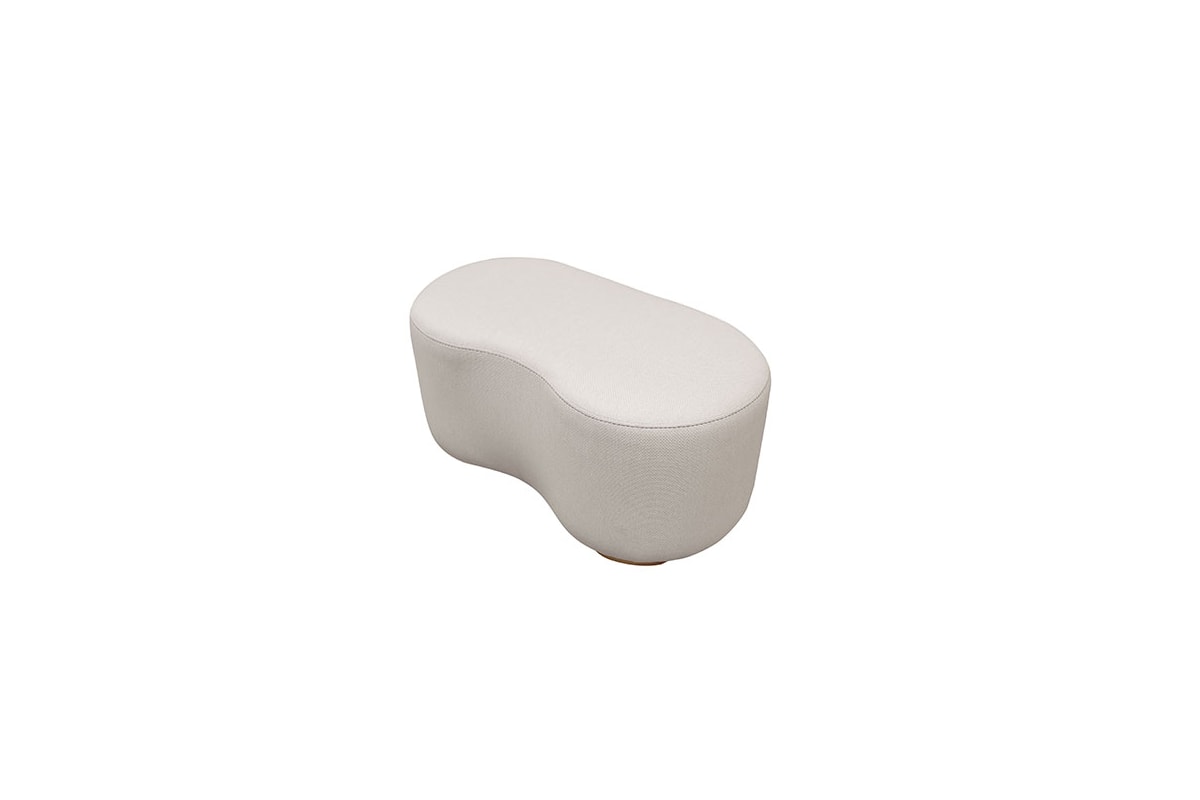 Puff Curvo Emma com Design Orgânico em Veludo ou Boucle